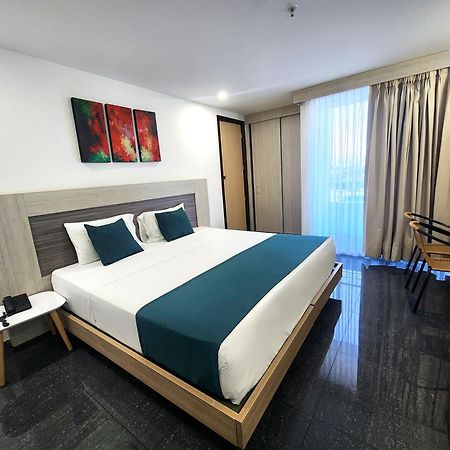 Hotel Be Suites Cali Extérieur photo